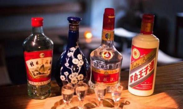 白酒多少度以上稱為高度酒？什么度數(shù)的白酒才好喝？