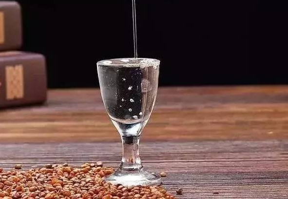 白酒為什么會(huì)辣？有辣味怎么辦？