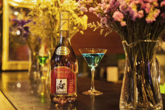 如何識(shí)別仿冒的葡萄酒呢？