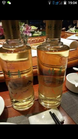 廣東昆竹糯米酒多少錢(qián)一瓶(糯米酒多少錢(qián)一瓶)