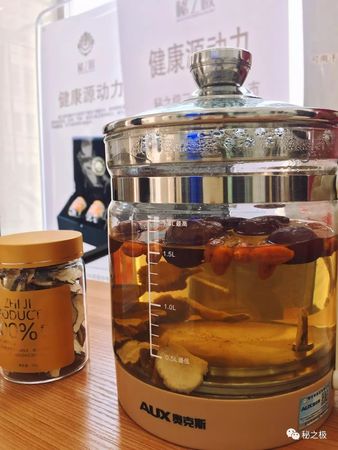 什么酒泡瑪咖好(瑪咖泡水和泡酒喝哪個好)