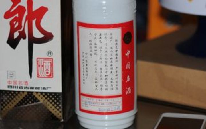 白云邊跟郎酒哪個好(郎酒和白云邊哪個好?)