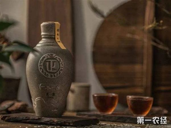 黃酒適合什么時候喝,溫飲黃酒驅(qū)寒養(yǎng)身