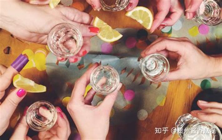 剛出的酒怎么測度數(shù),白酒酒精度數(shù)怎么測