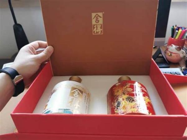 中國珍藏版白酒是什么,這四套珍藏版茅臺酒