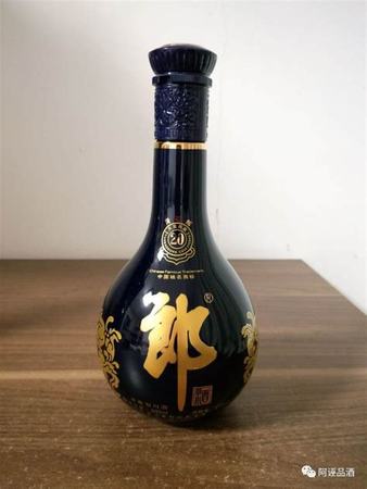 青花郎適合做什么,誕于郎酒莊園的青花郎