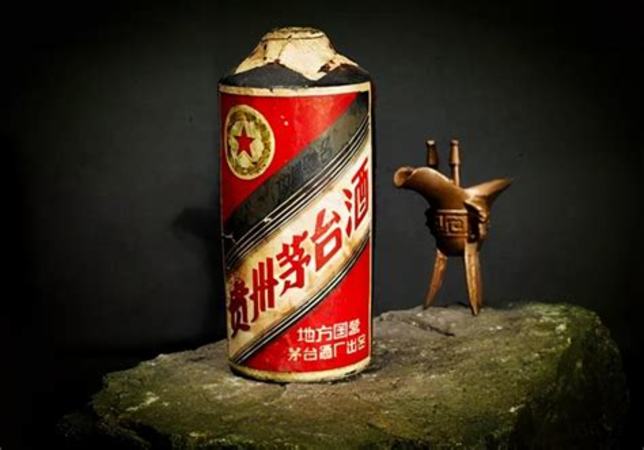 茅臺酒背標(biāo)日期是什么,藏在茅臺酒背標(biāo)上的8個(gè)故事