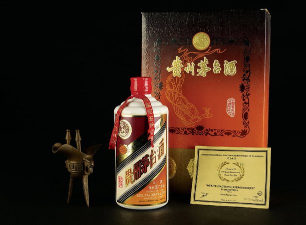 海淀回收茅臺瓶子(海淀回收50年茅臺酒瓶)