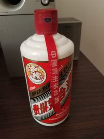 怎么鑒定白酒的品質(zhì),如何來鑒定白酒的品質(zhì)