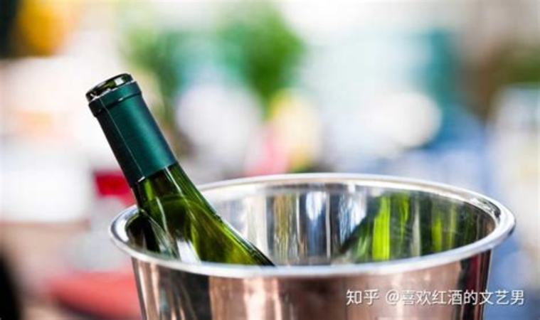 紅酒放什么,正宗紅酒煮梨要放些什么