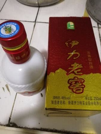 伊力酒怎么辨別真?zhèn)?怎么辨別白酒的真假和好壞