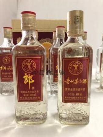 82年茅臺(tái)酒是什么樣,82年的拉菲與82年的茅臺(tái)